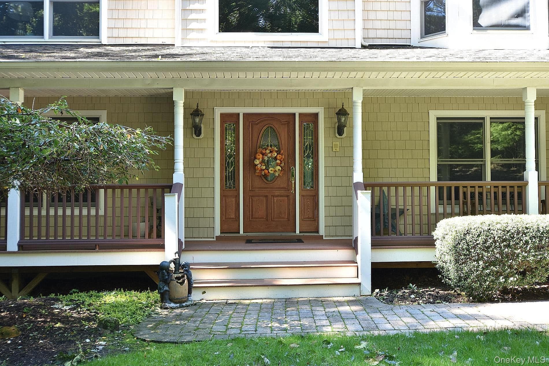 230 W Woodland Drive thumbnail 3