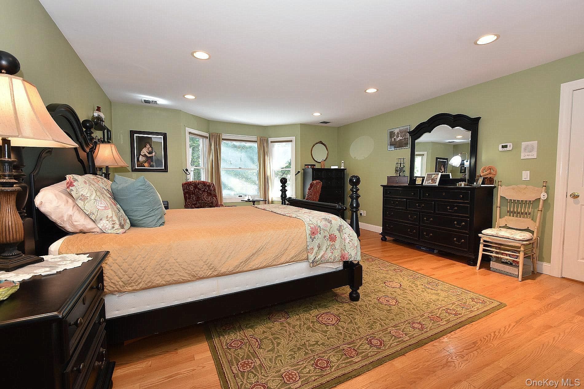 230 W Woodland Drive thumbnail 25