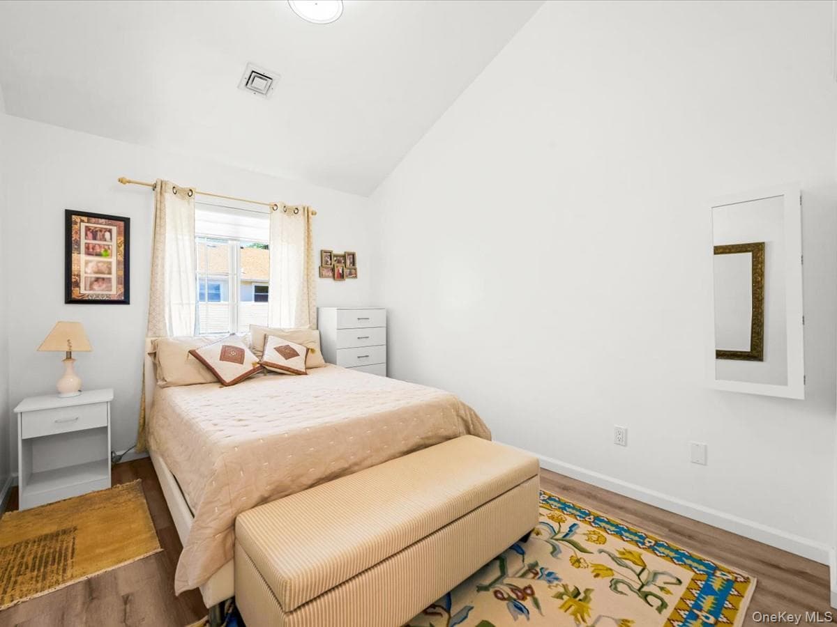 208 Hendrick Avenue thumbnail 17