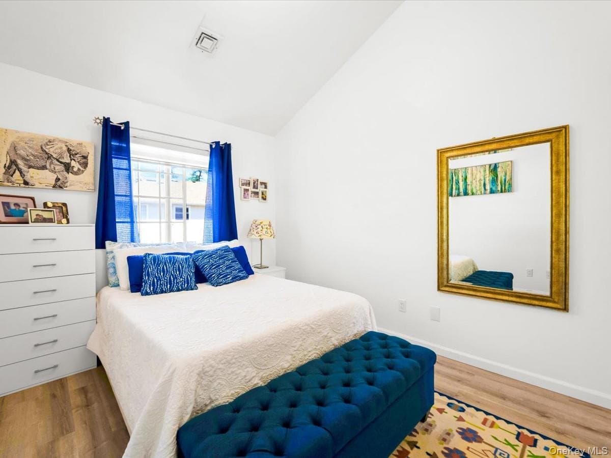 208 Hendrick Avenue thumbnail 16