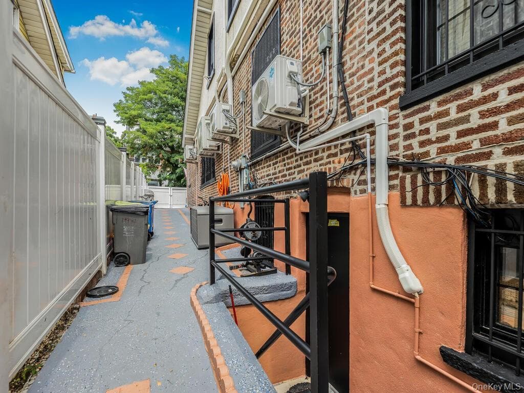 199 W 179th Street thumbnail 31