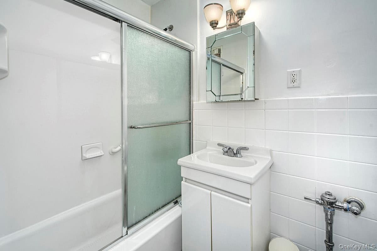 609 Kappock Street Unit: 3F thumbnail 20