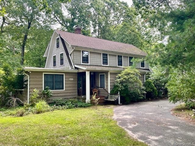 650 Grove Drive photo 1