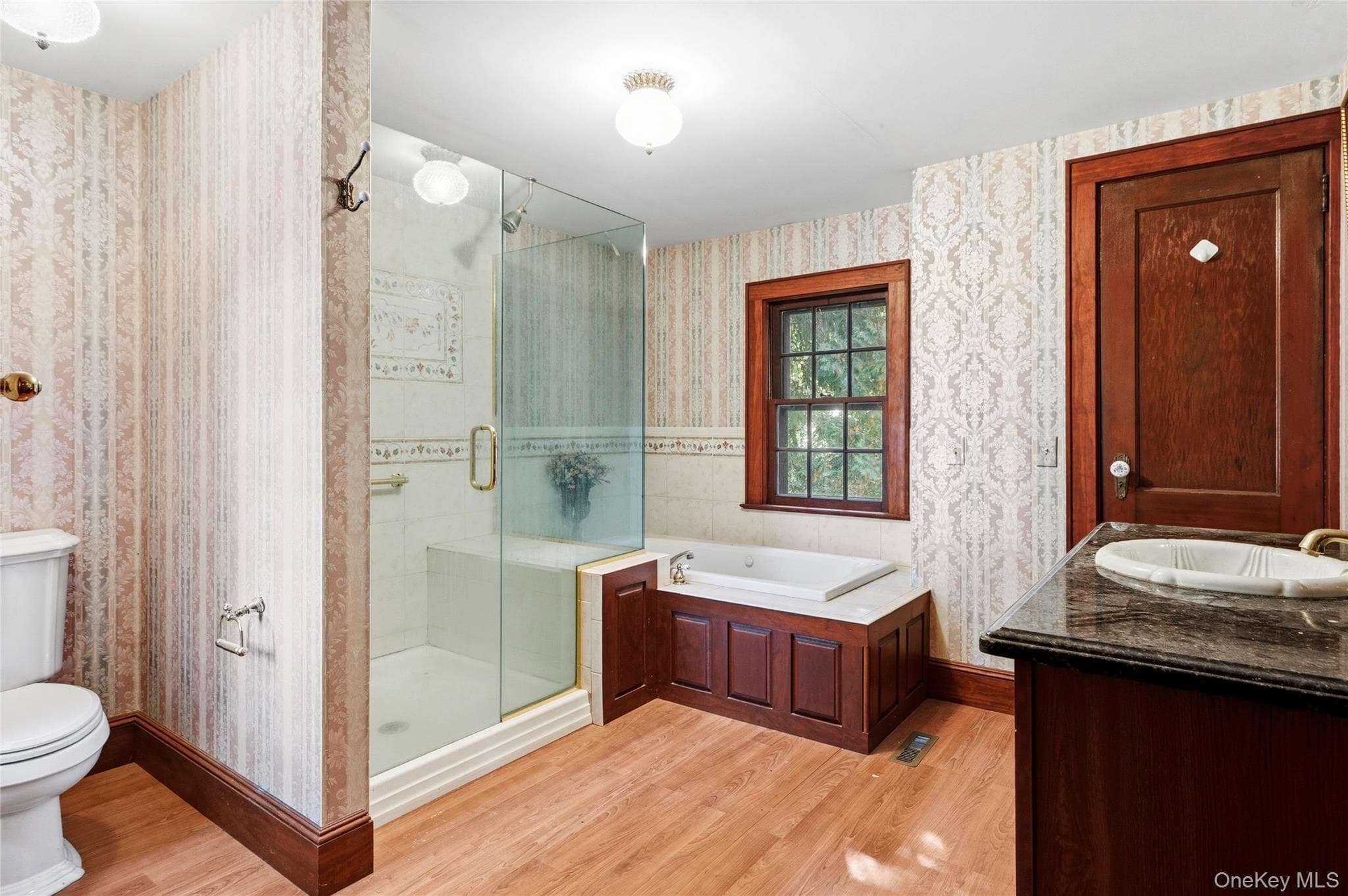 650 Grove Drive thumbnail 17