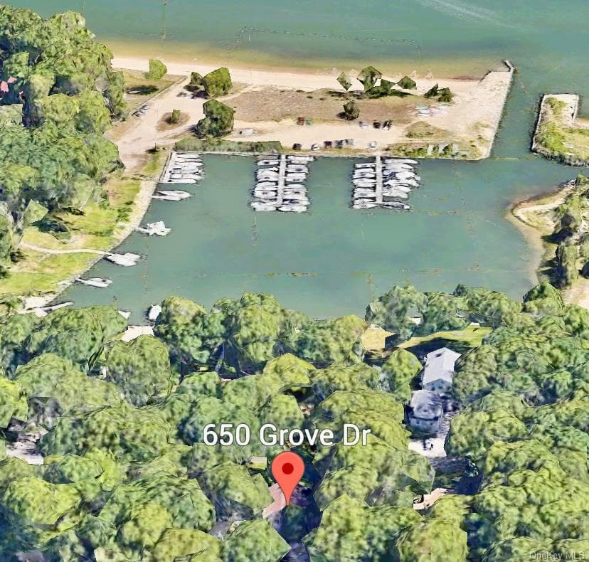 650 Grove Drive thumbnail 3