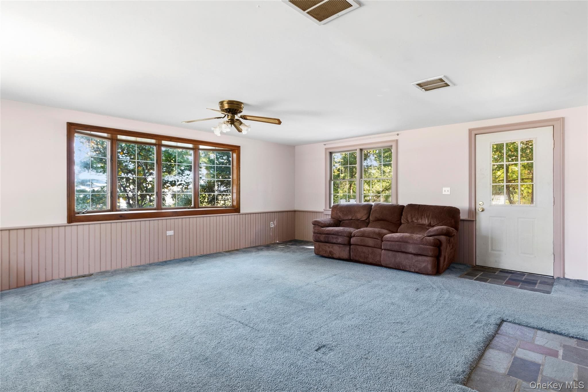 650 Grove Drive thumbnail 11