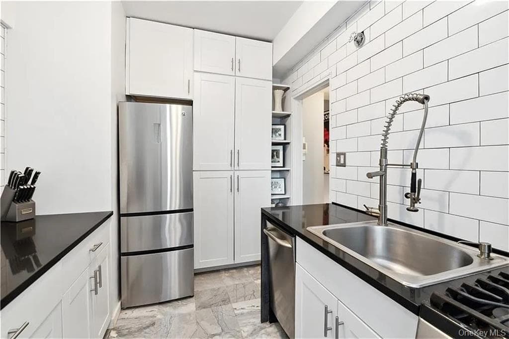 9411 Shore Road Unit: LF thumbnail 7