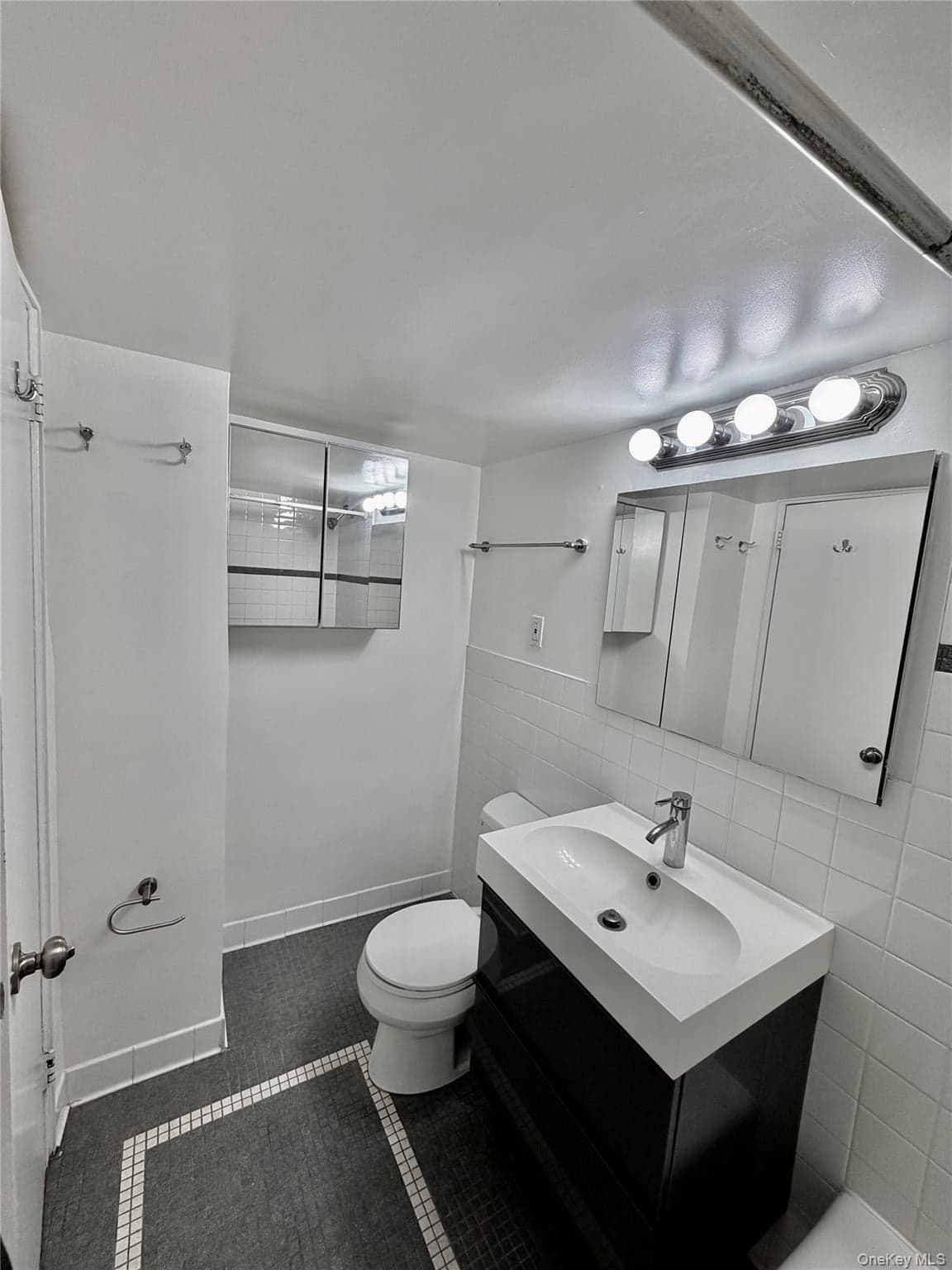 210 E 63rd Street Unit: 11B thumbnail 11