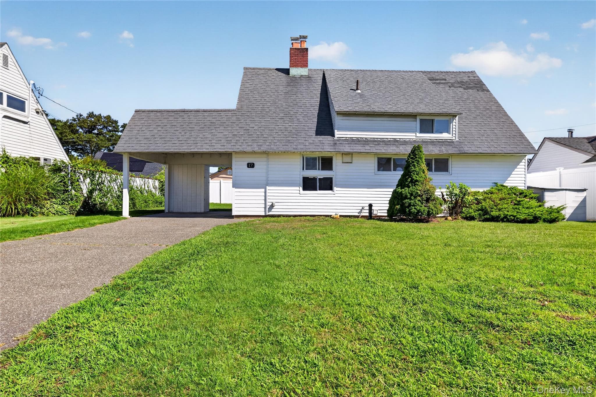 17 Berry Lane, Hicksville