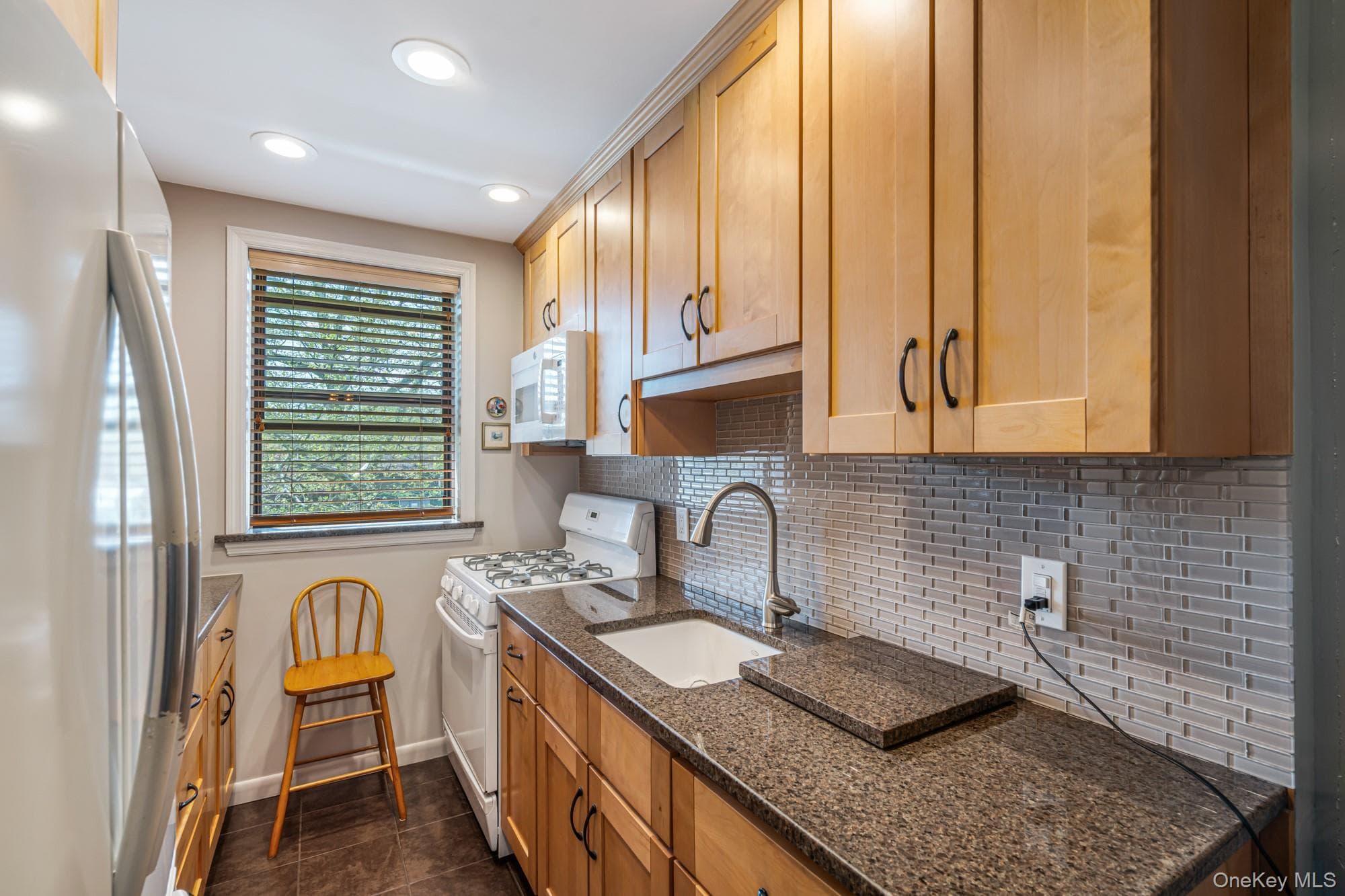 189-19 39th Avenue Unit: 117 thumbnail 5