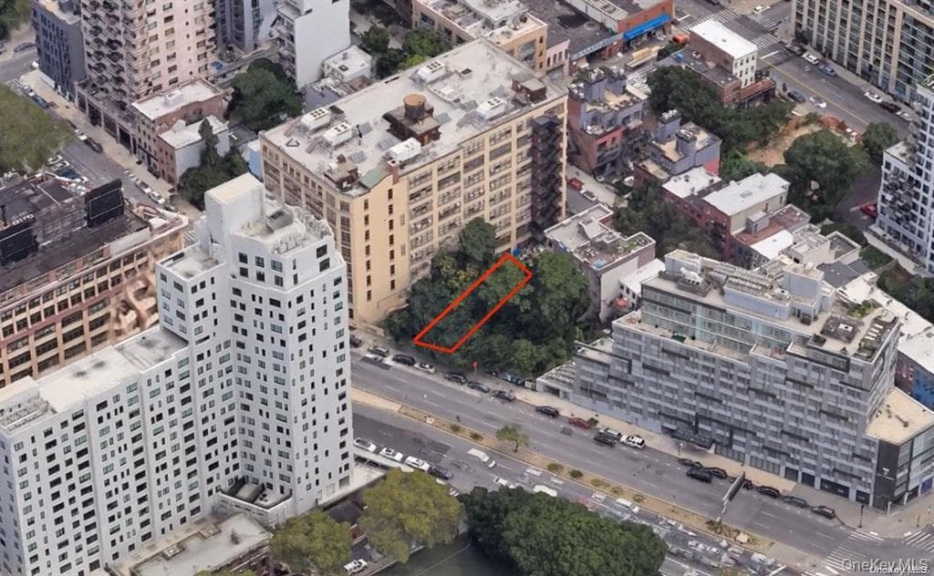 57 Flatbush Avenue Extension photo 1