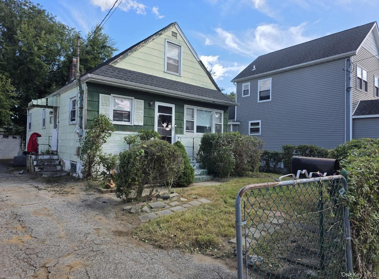 283 Doherty Avenue photo 1