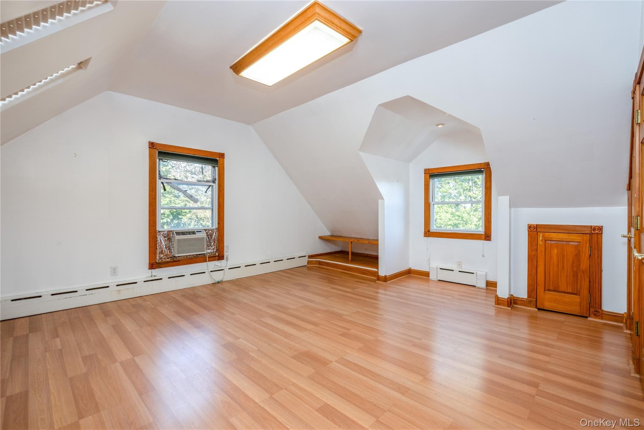 2 Whitman Road thumbnail 13