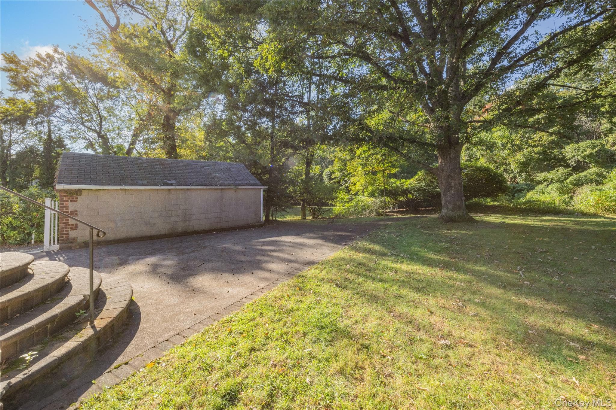 2 Whitman Road thumbnail 27
