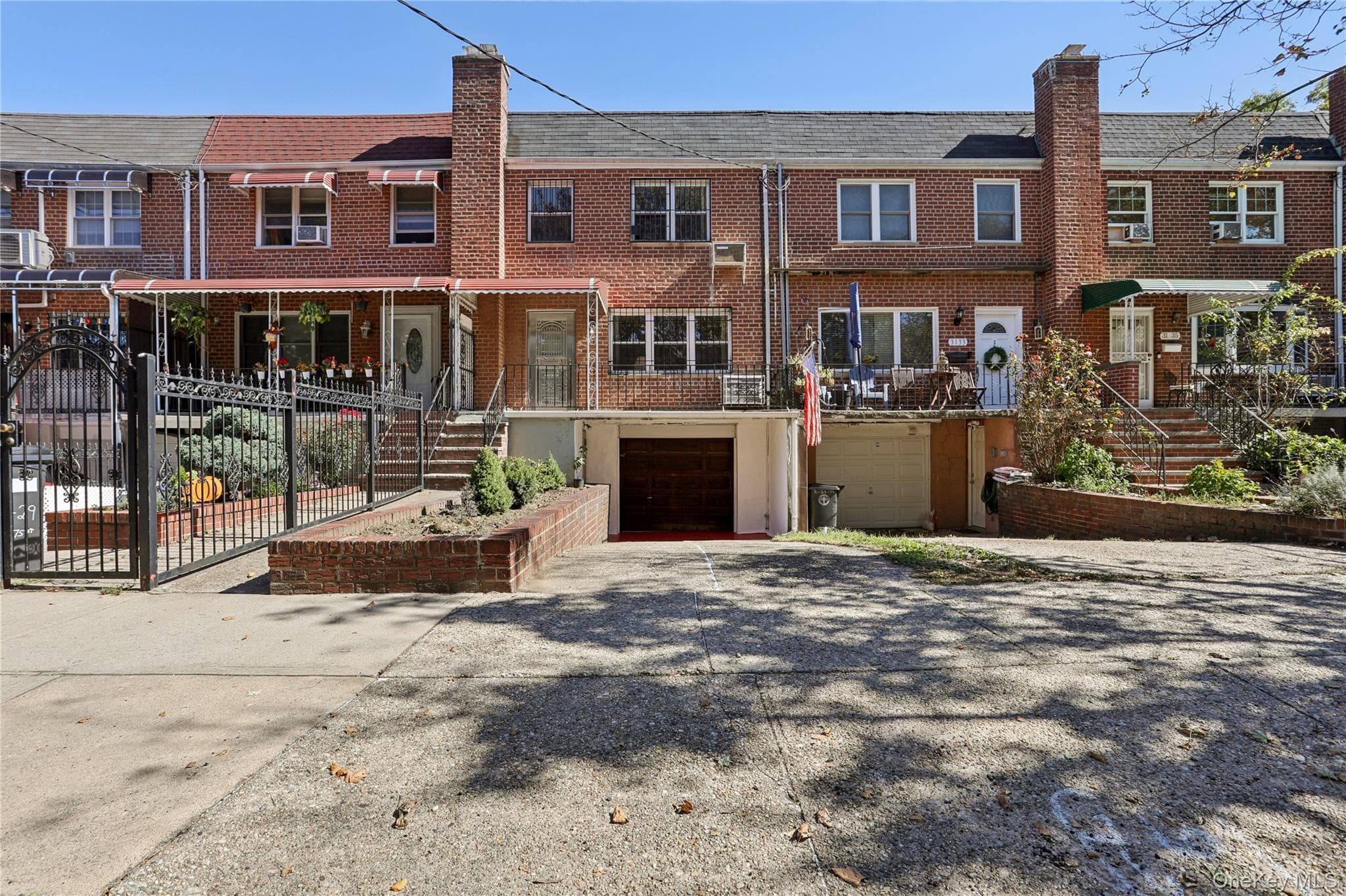 31-31 75th St, East Elmhurst
