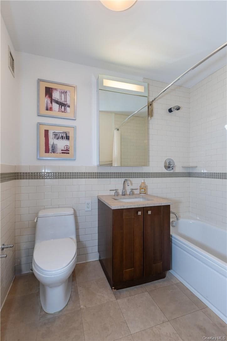 640 W 237th Street Unit: 12B thumbnail 22