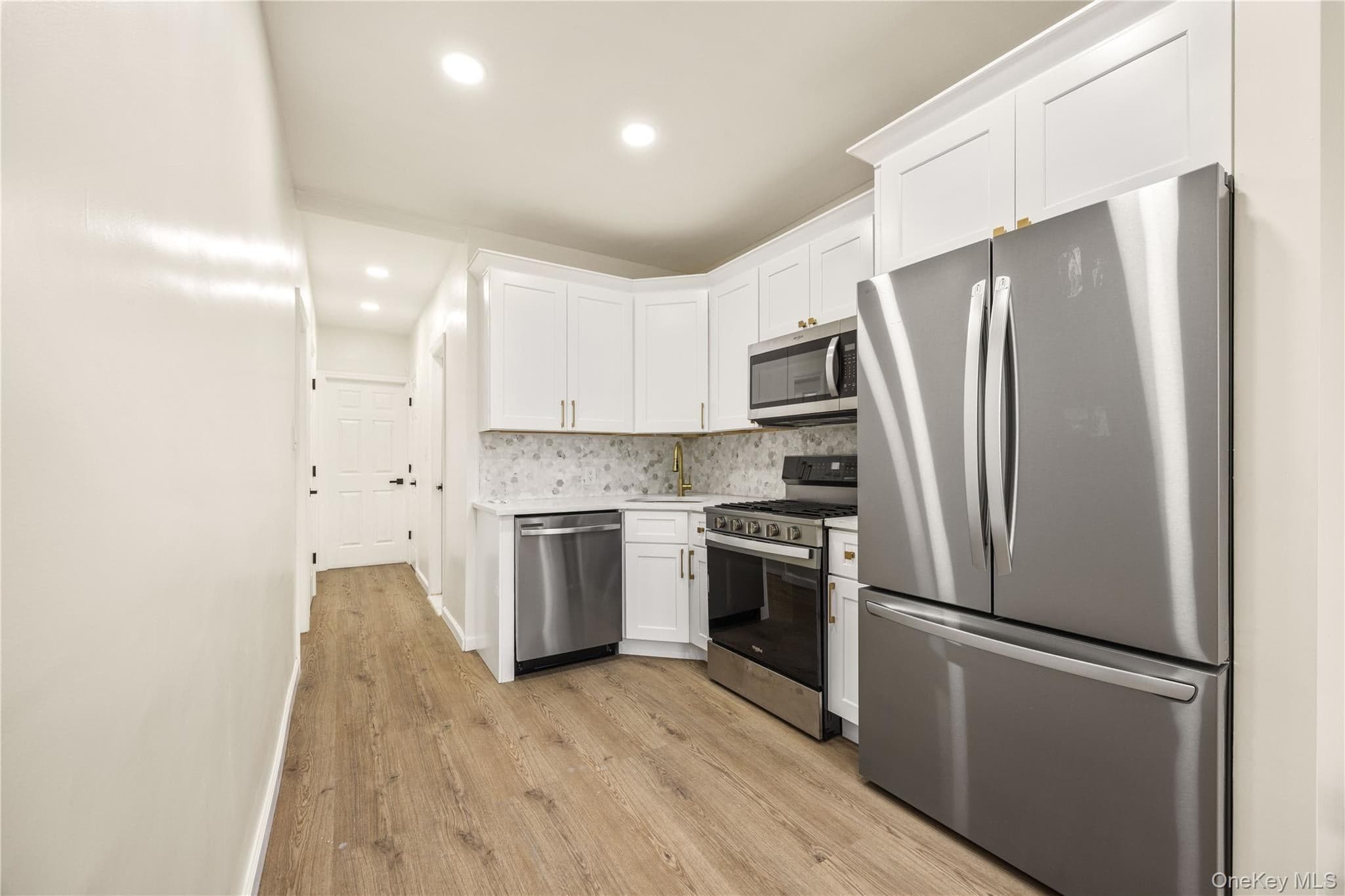 688 Remsen Avenue thumbnail 8
