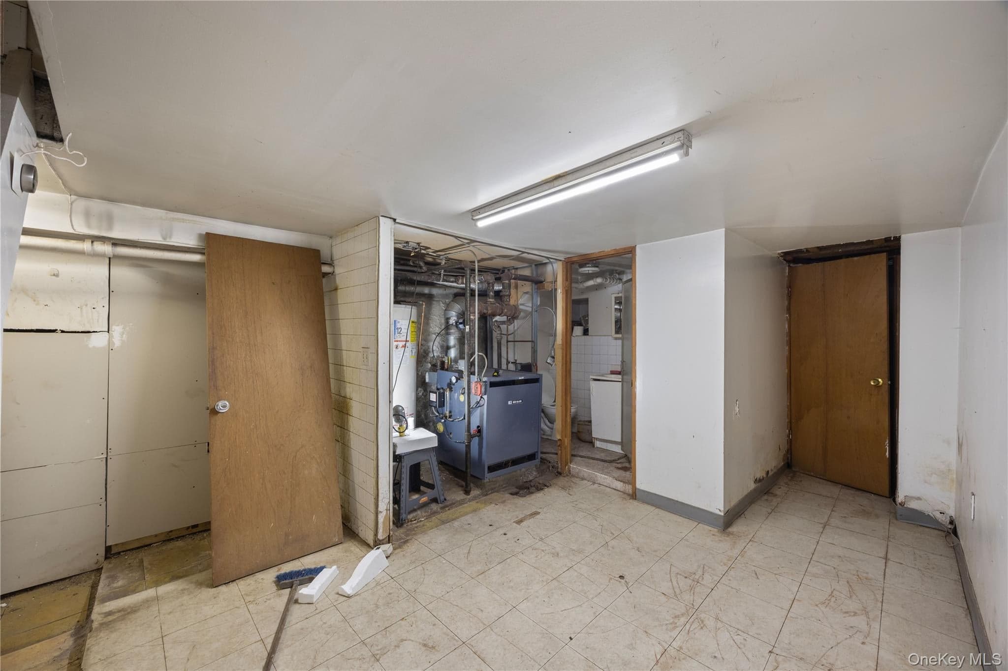 2412 Grand Avenue thumbnail 24