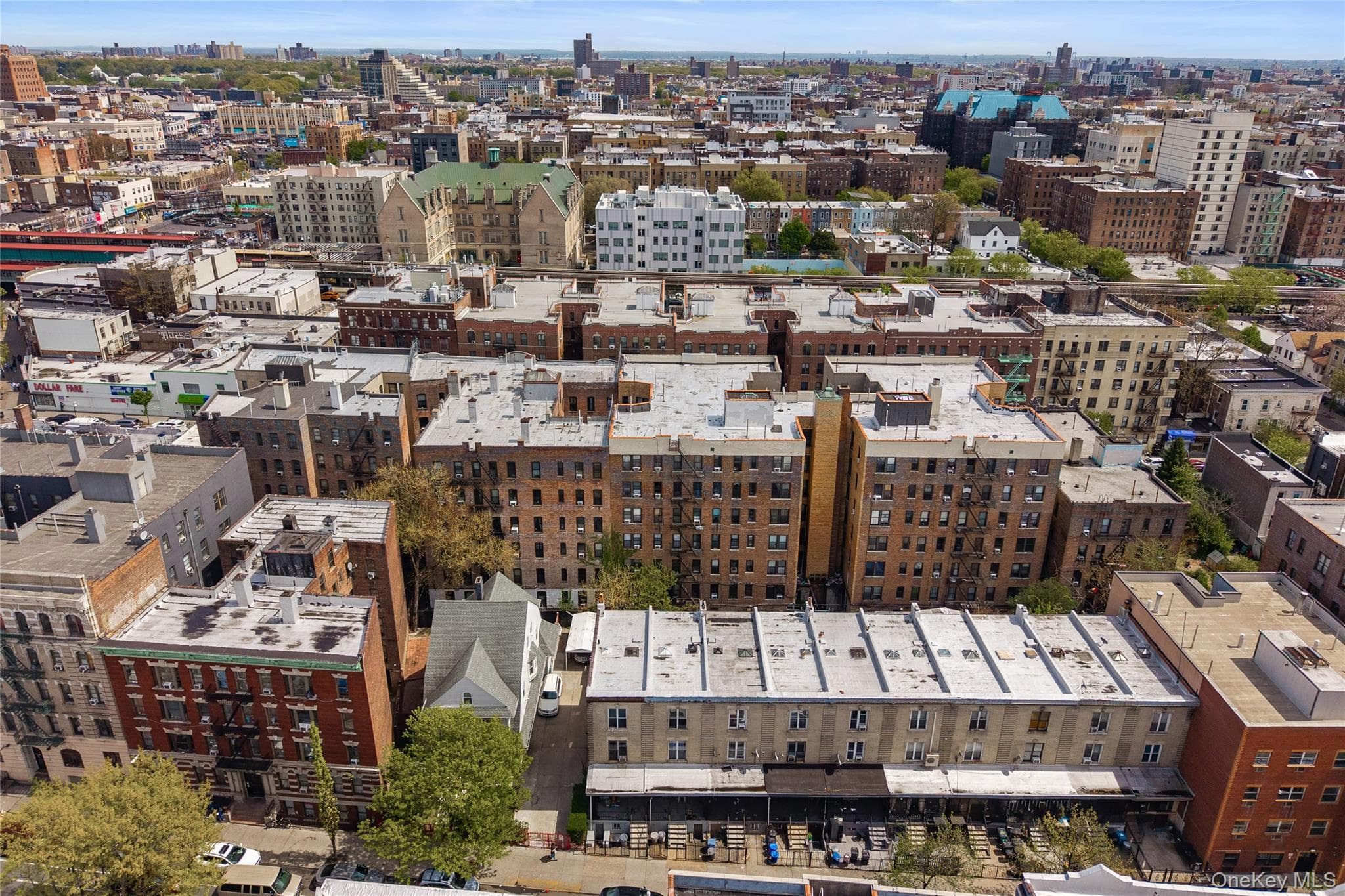 2412 Grand Avenue thumbnail 7