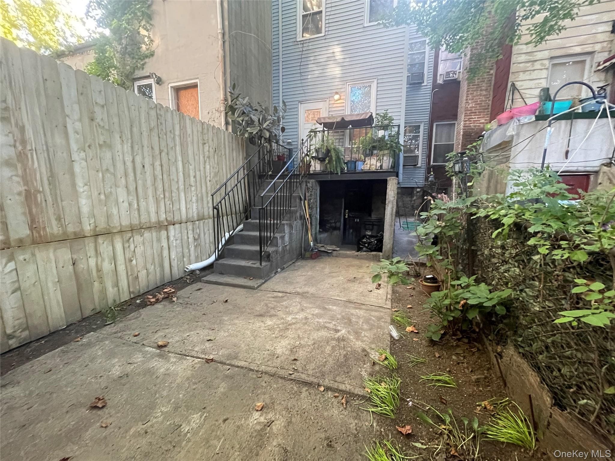 1336 Teller Avenue thumbnail 4