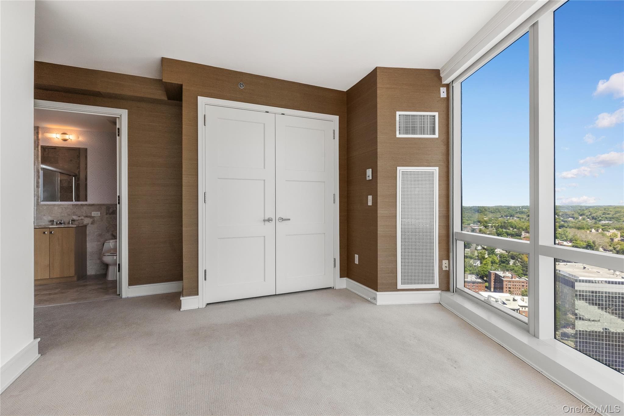 1 Renaissance Square Unit: 33G (V7G) thumbnail 24