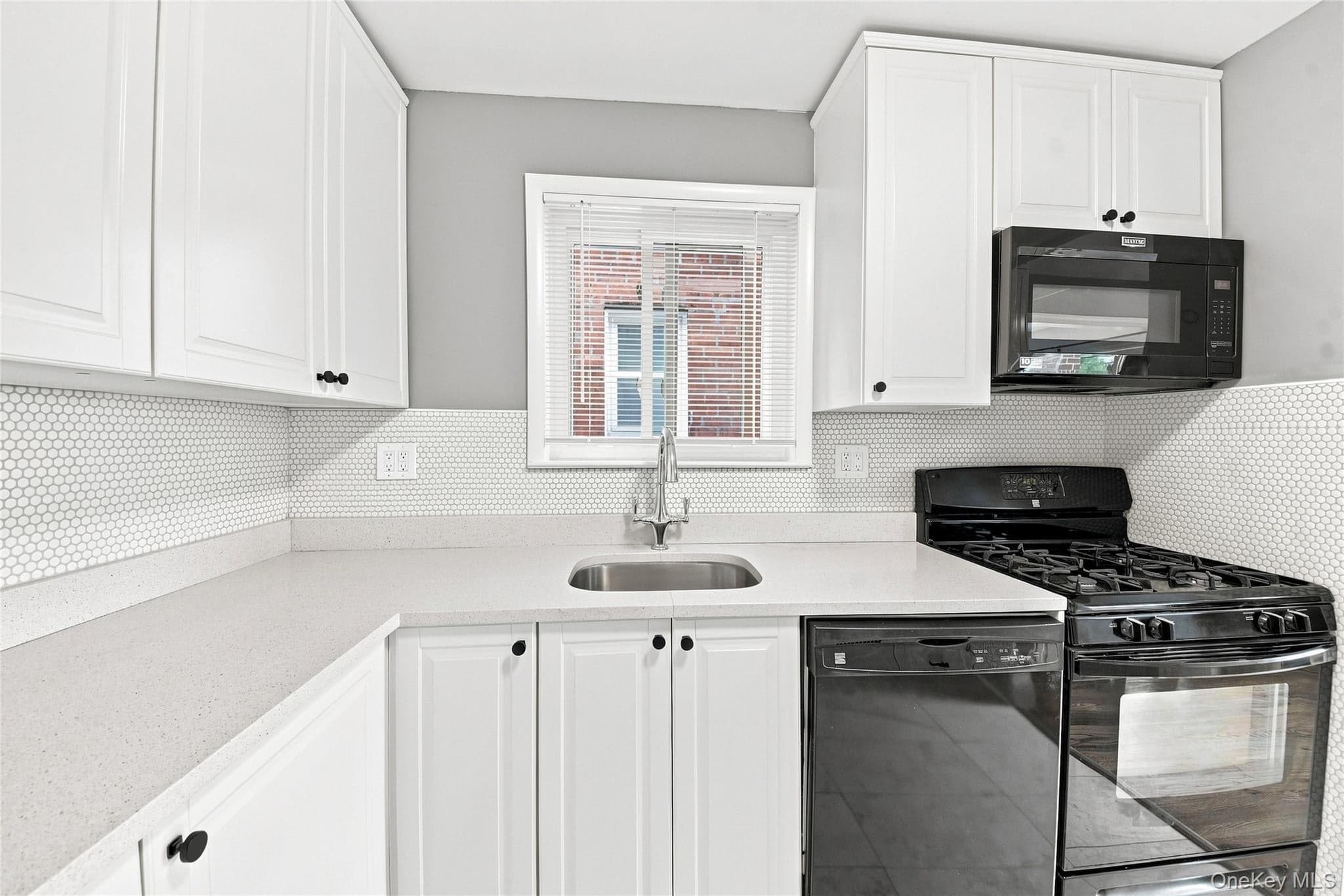 1812 Fowler Avenue Unit: 2 thumbnail 5