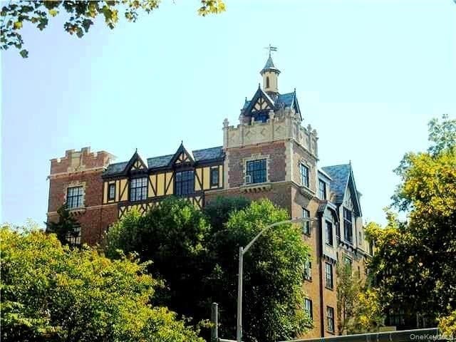 2 Westchester Avenue Unit: 4N thumbnail 2