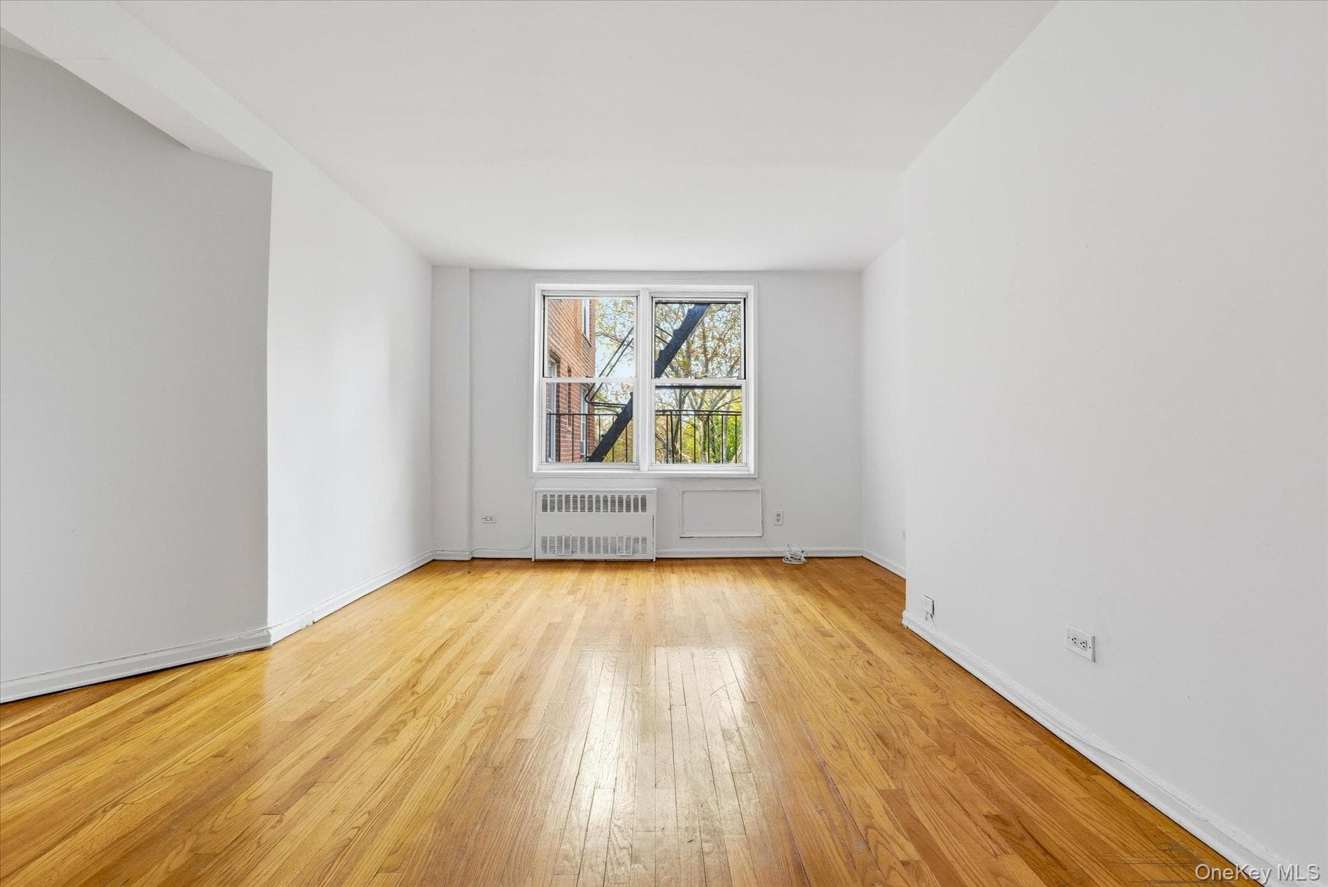 60-11 Broadway Unit: 4N thumbnail 3