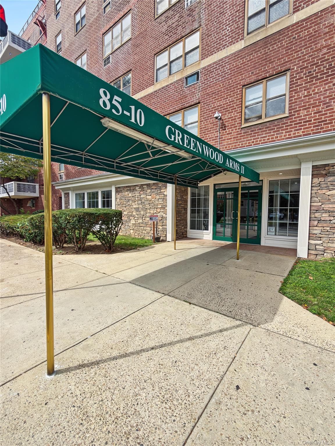 85 10 151st Ave Ave Unit: 5G photo 1