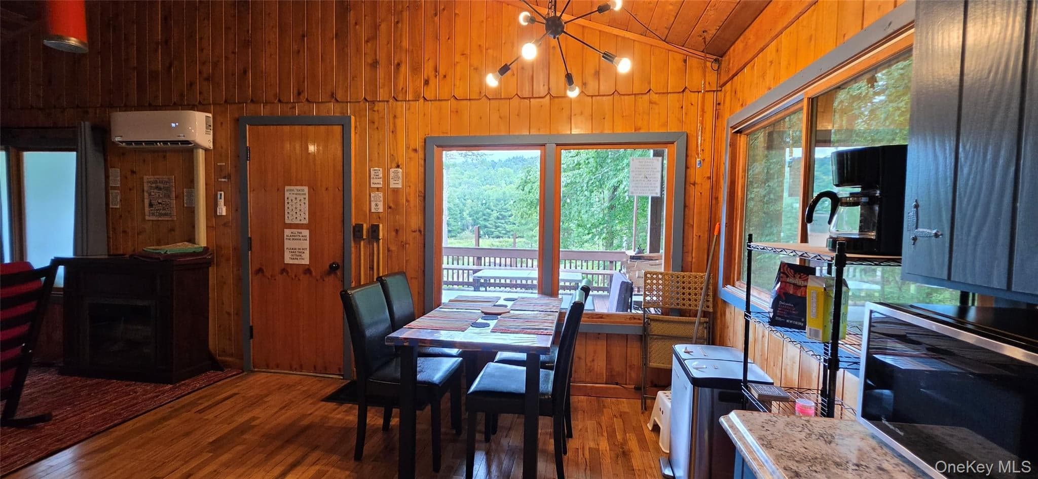 586 Lake Shore Lane thumbnail 10