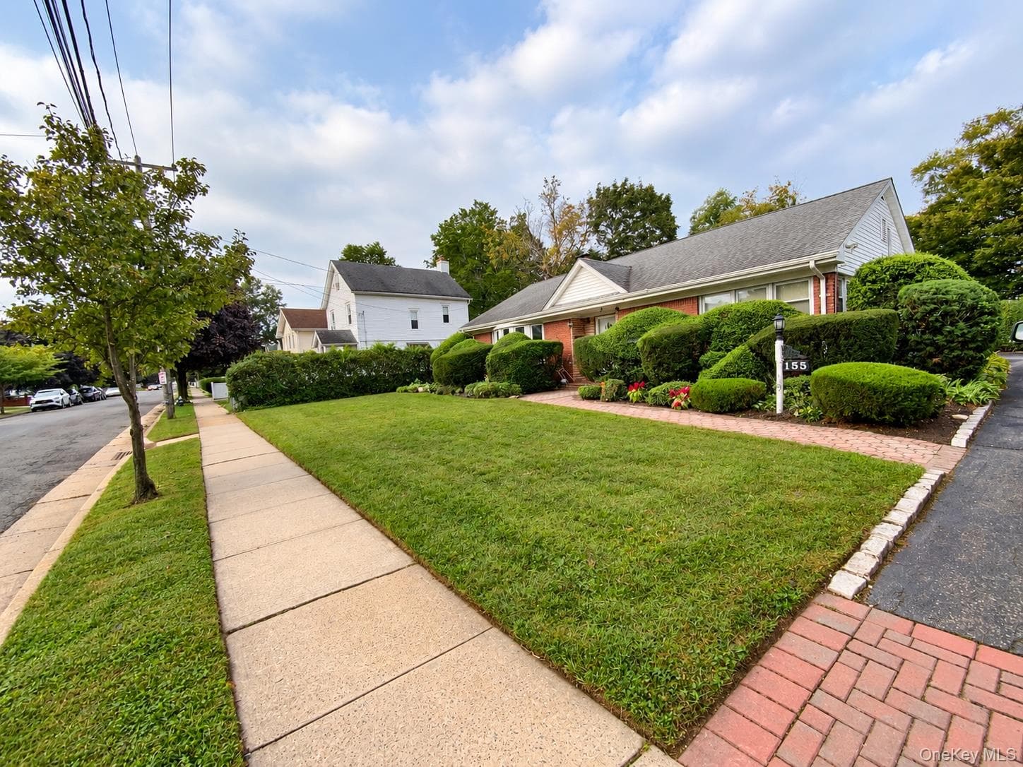 155 Fairview Boulevard thumbnail 3