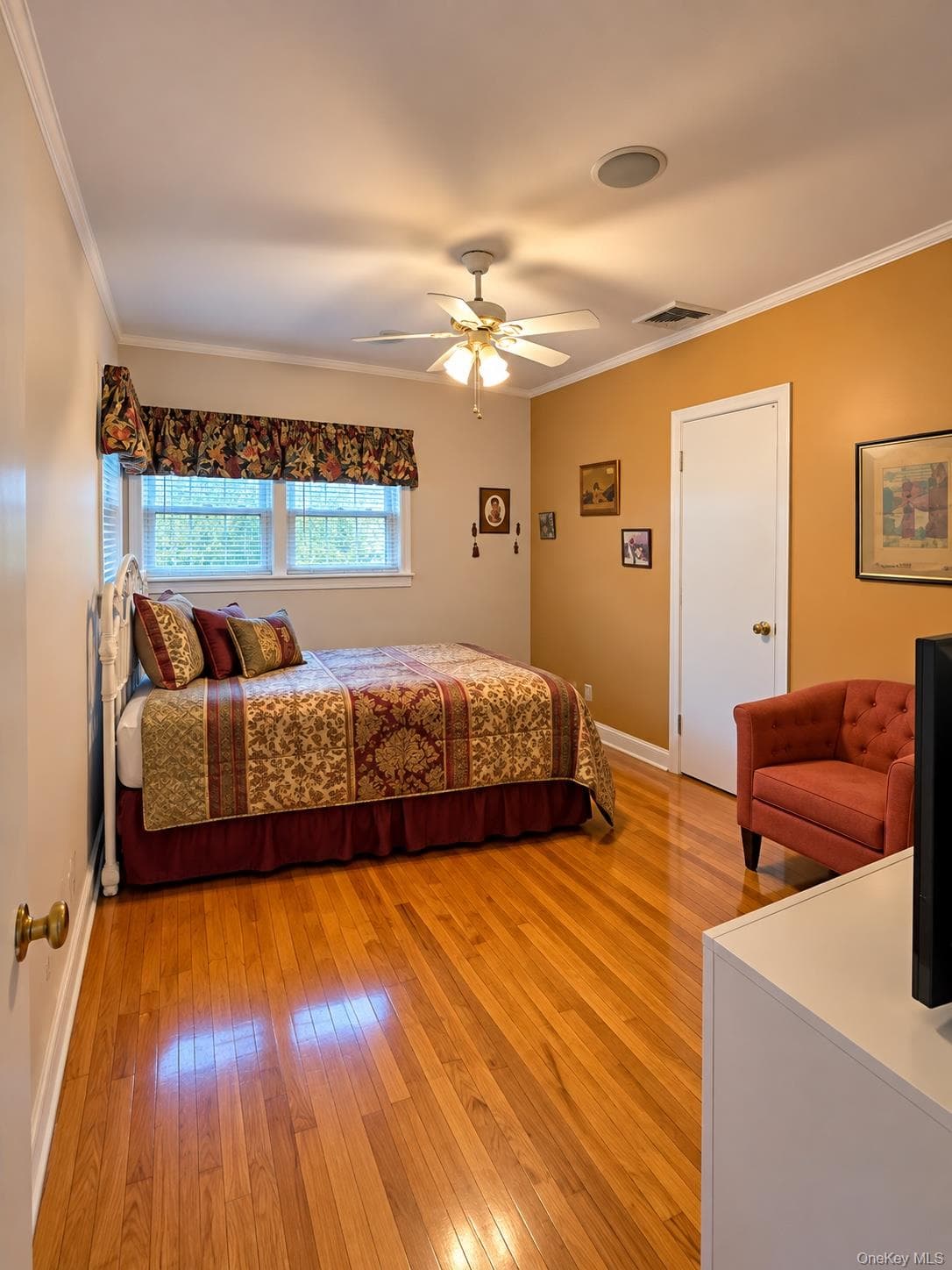 155 Fairview Boulevard thumbnail 12