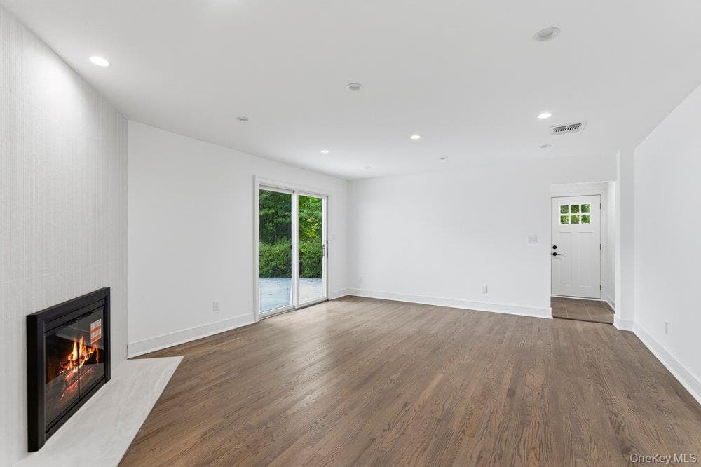 185 Harvard Drive thumbnail 4