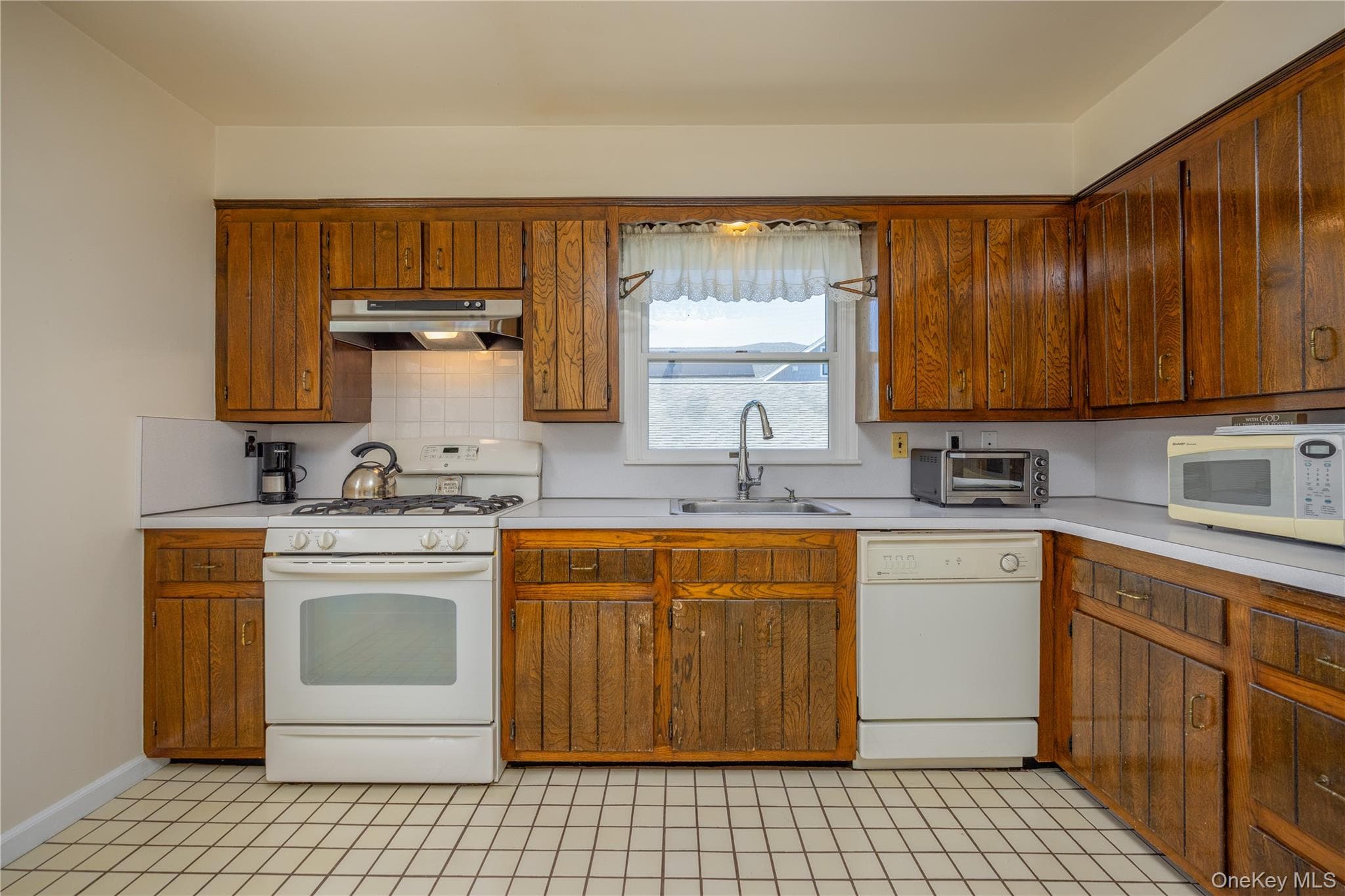 28 Hall Avenue thumbnail 10