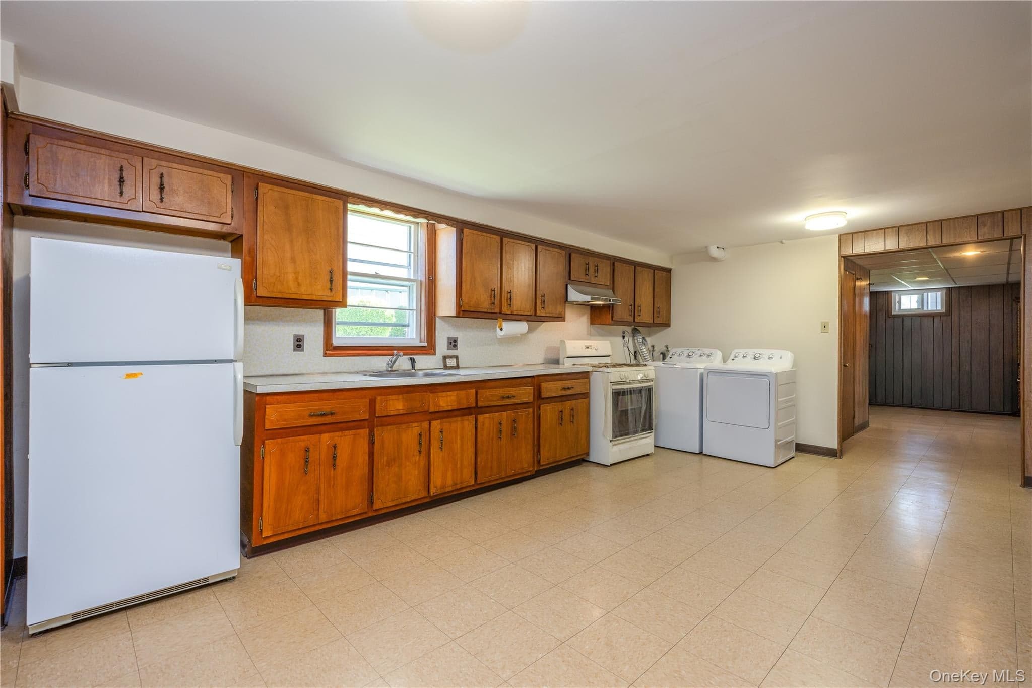28 Hall Avenue thumbnail 25