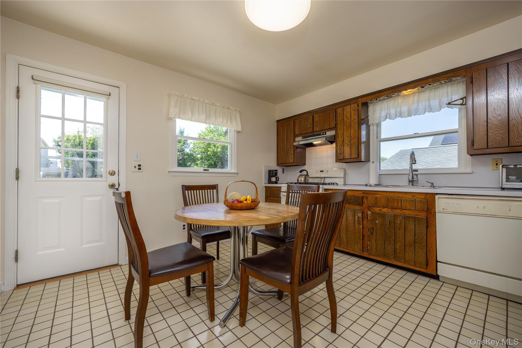28 Hall Avenue thumbnail 9