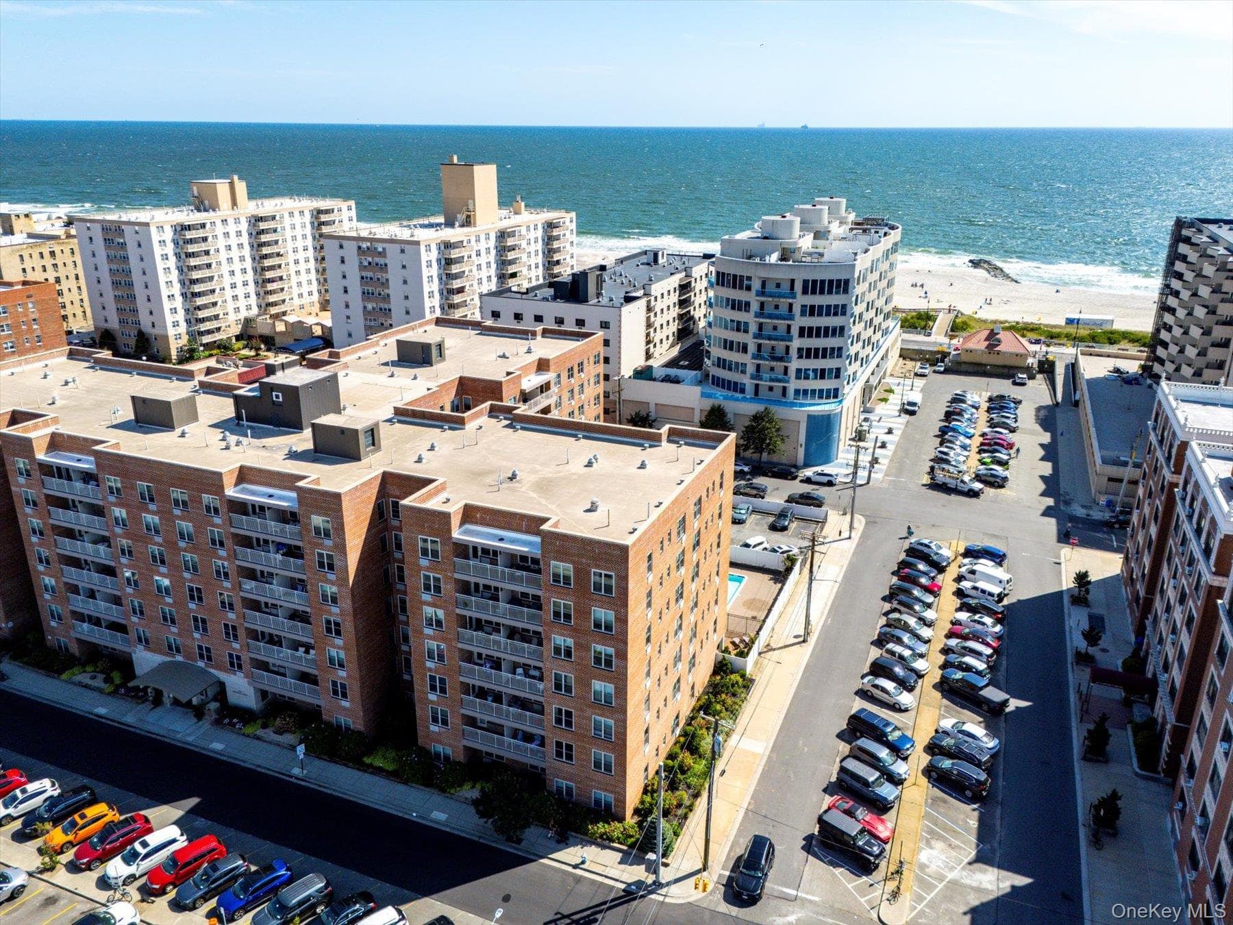 410 E Broadway Unit: 4C thumbnail 18