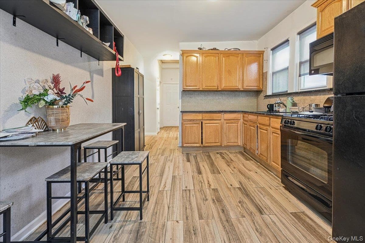 1065 Stell Place thumbnail 9