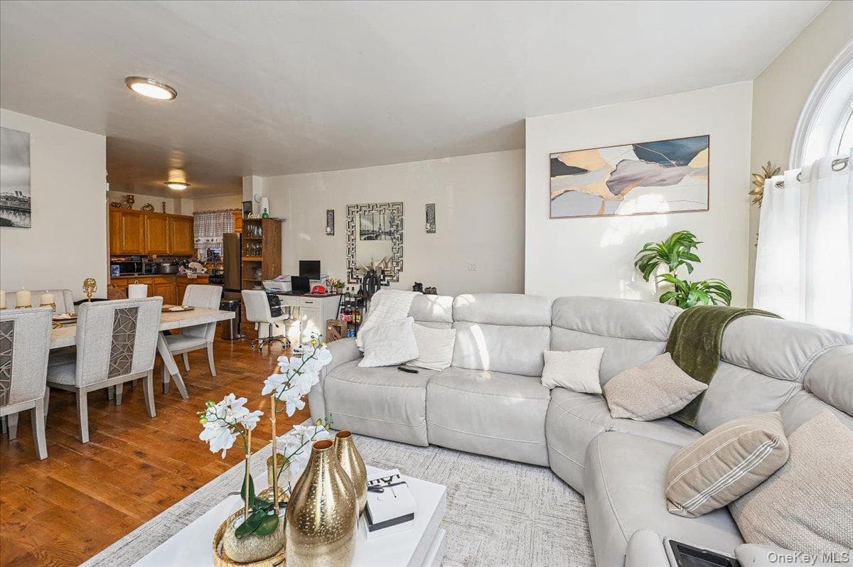 1065 Stell Place thumbnail 17