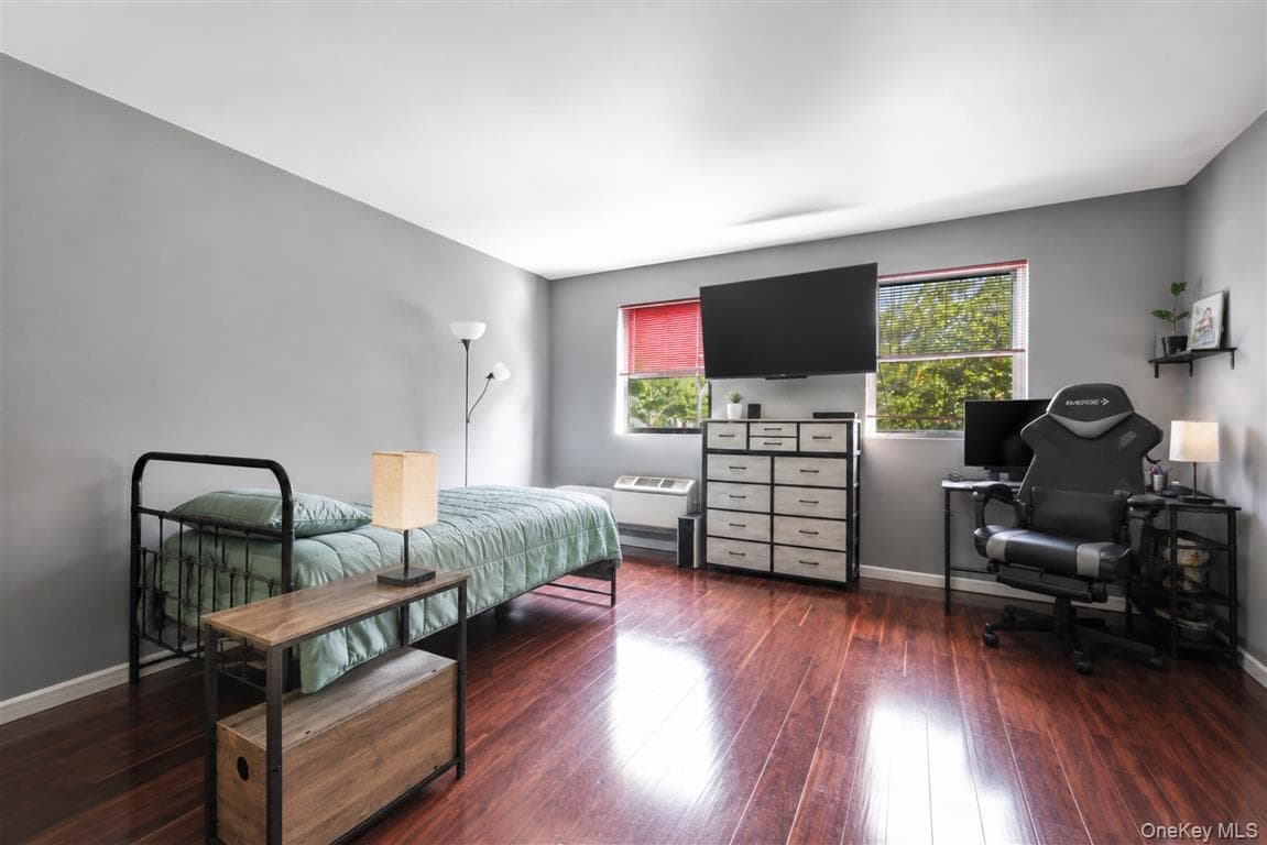 107-17 Metropolitan Avenue thumbnail 12