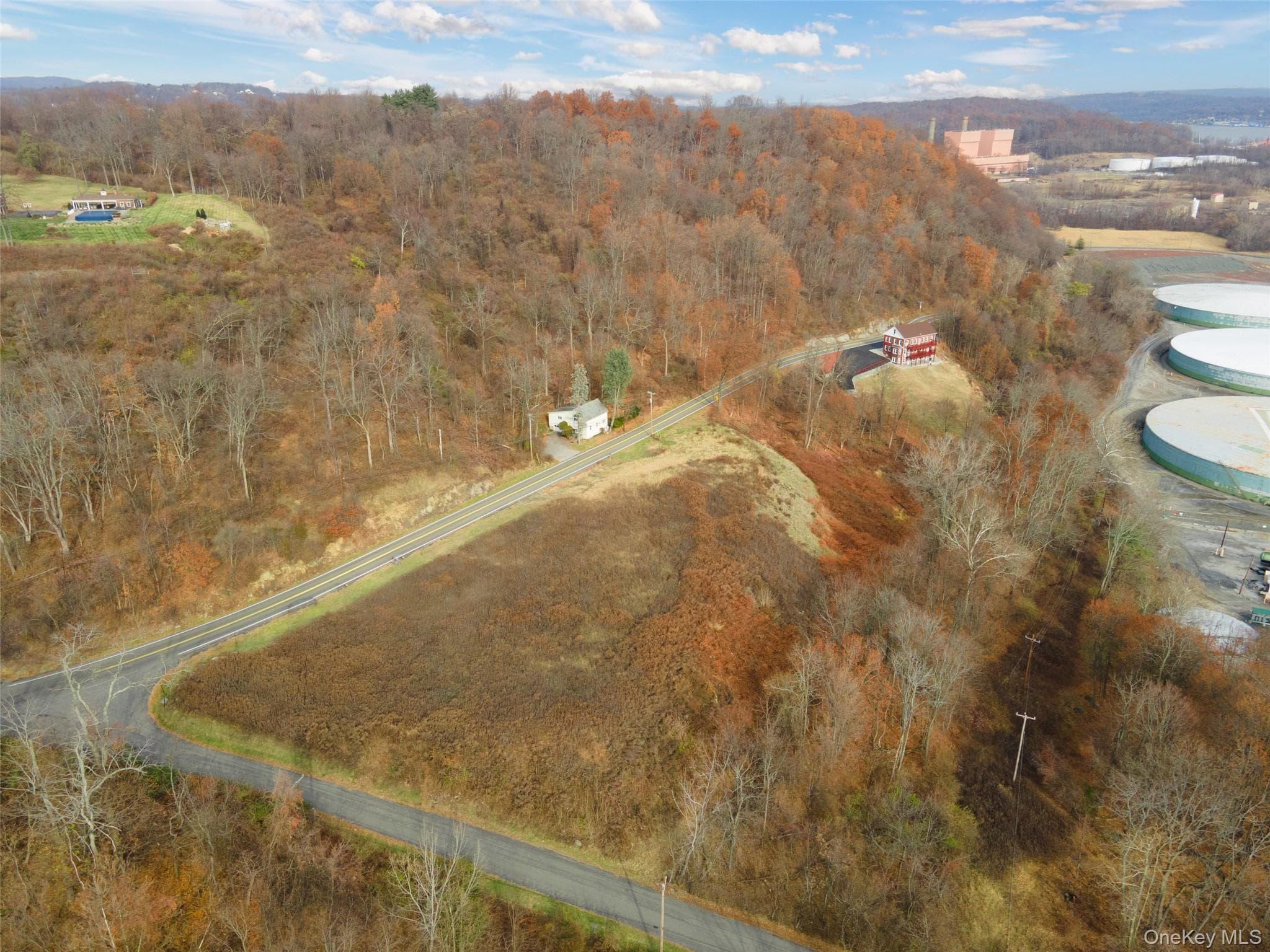Oak St & River Rd Road thumbnail 7