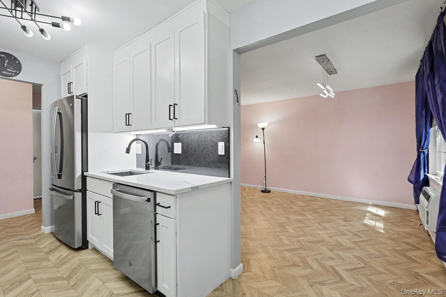 280 Parkside Drive thumbnail 9