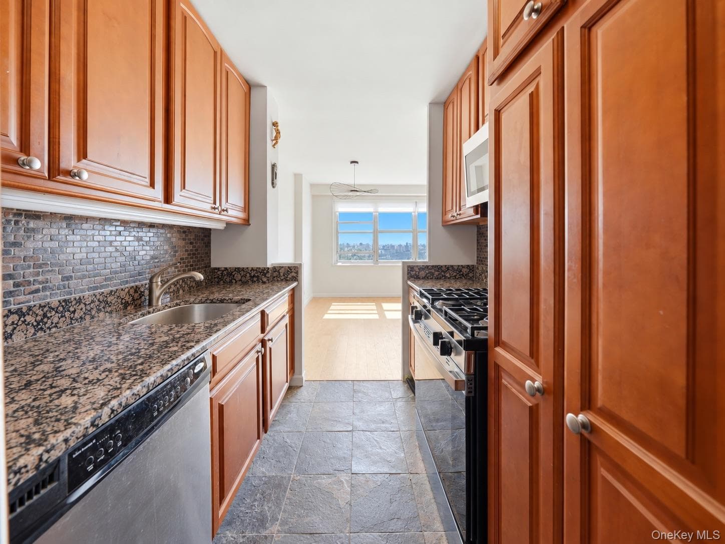 555 Kappock Street Unit: 25T thumbnail 8