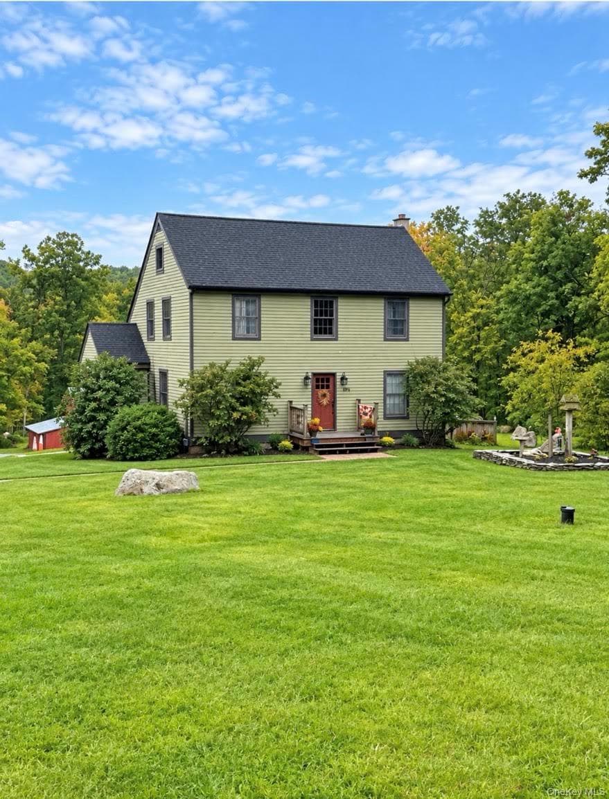 408 Oregon Trail, Pine Bush