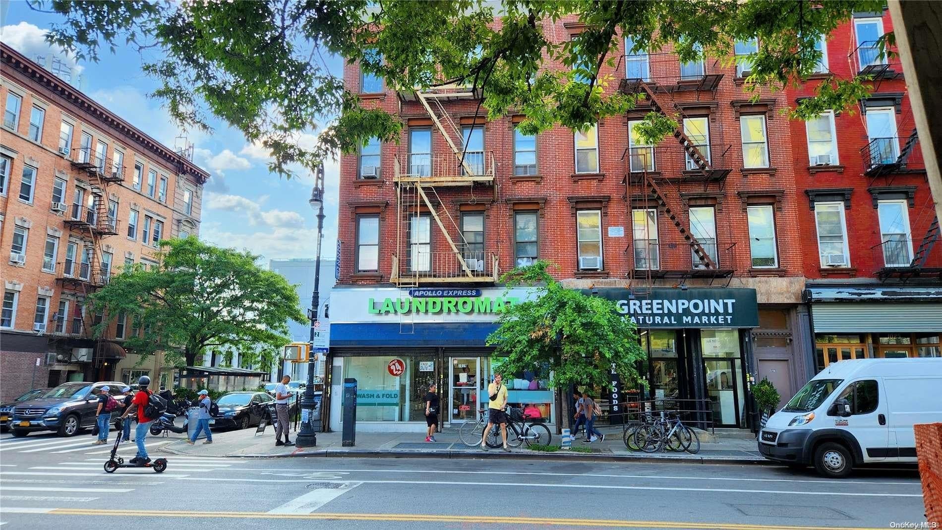1021 Manhattan Ave Ave thumbnail 2
