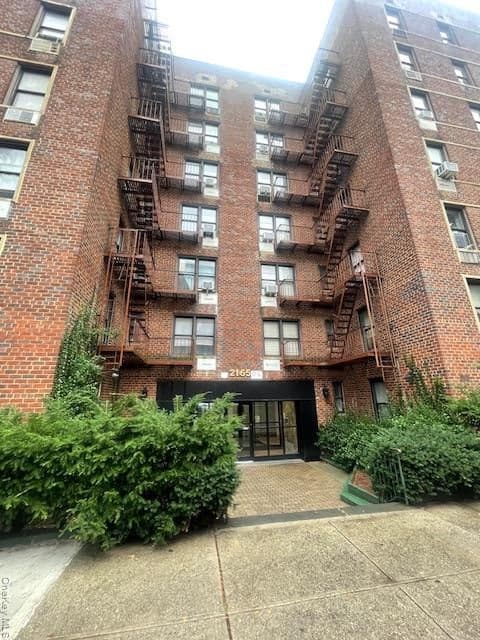 2165 Matthews Avenue Unit: 4F, Bronx