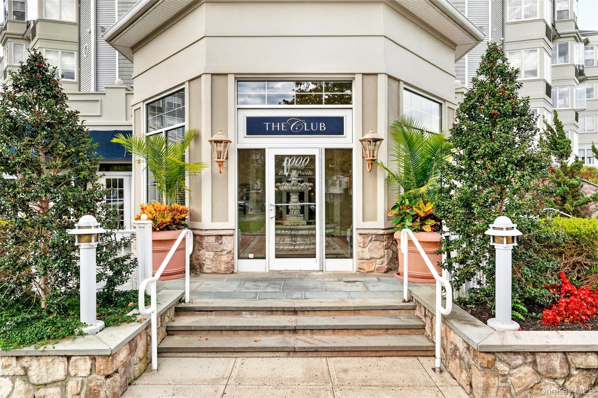 1121 Round Pointe Drive thumbnail 4