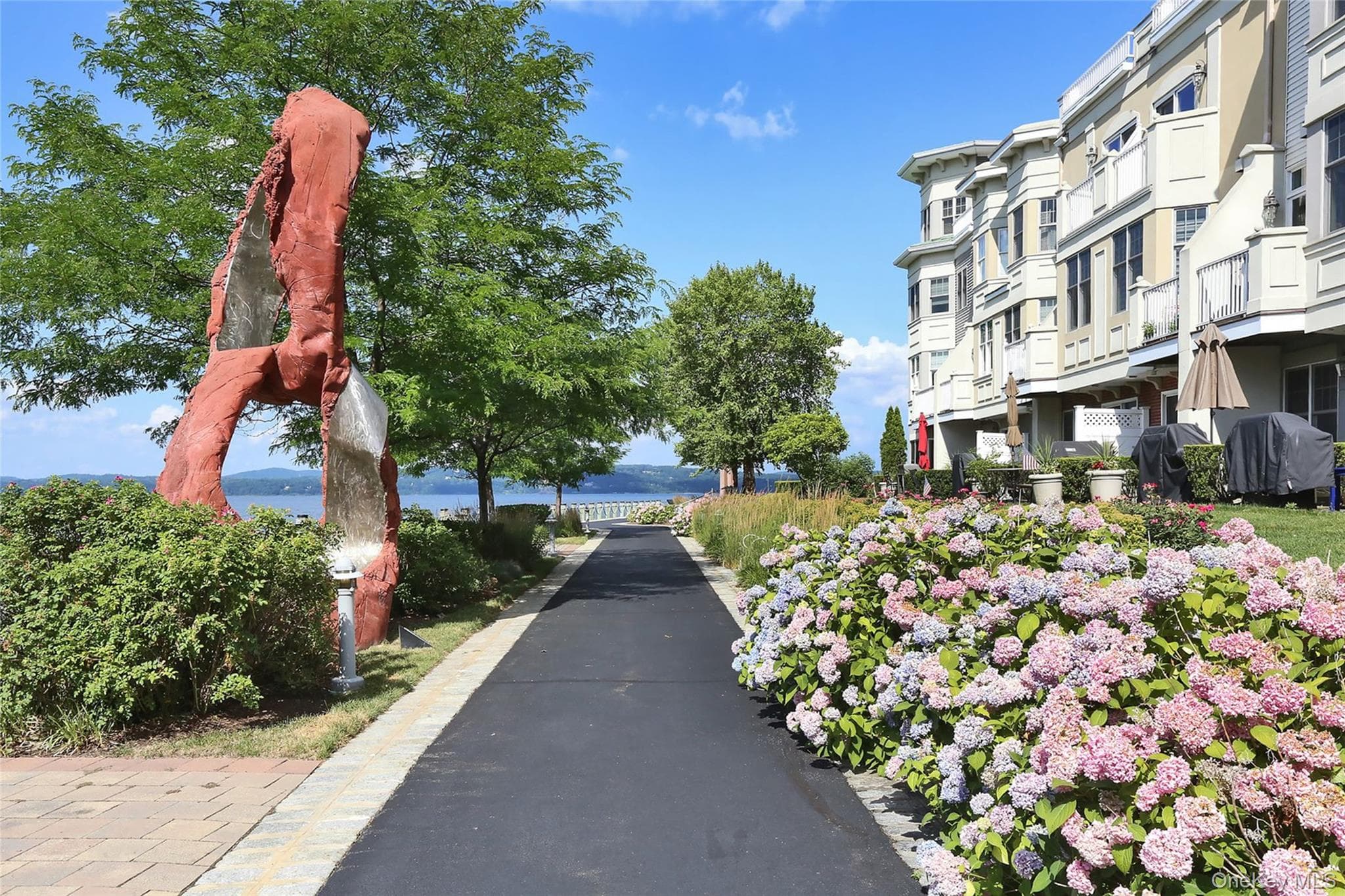 1121 Round Pointe Drive thumbnail 43