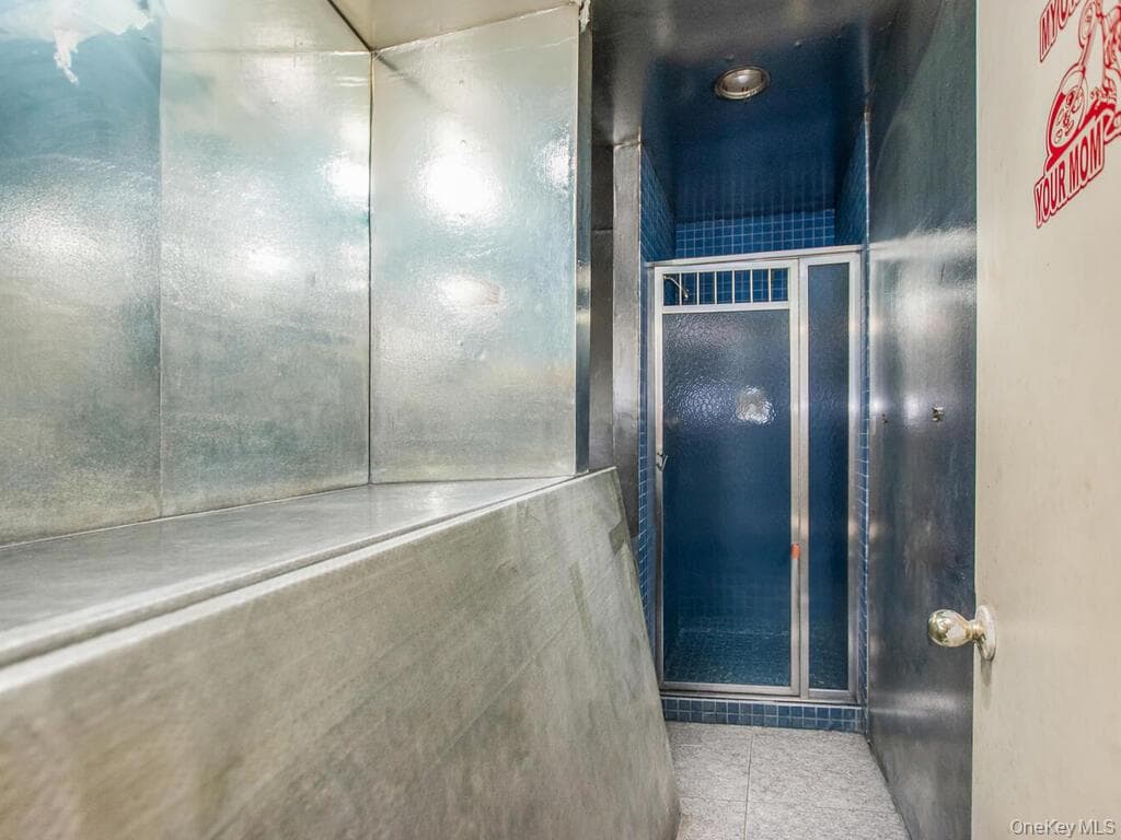 200 W 1st Street thumbnail 12