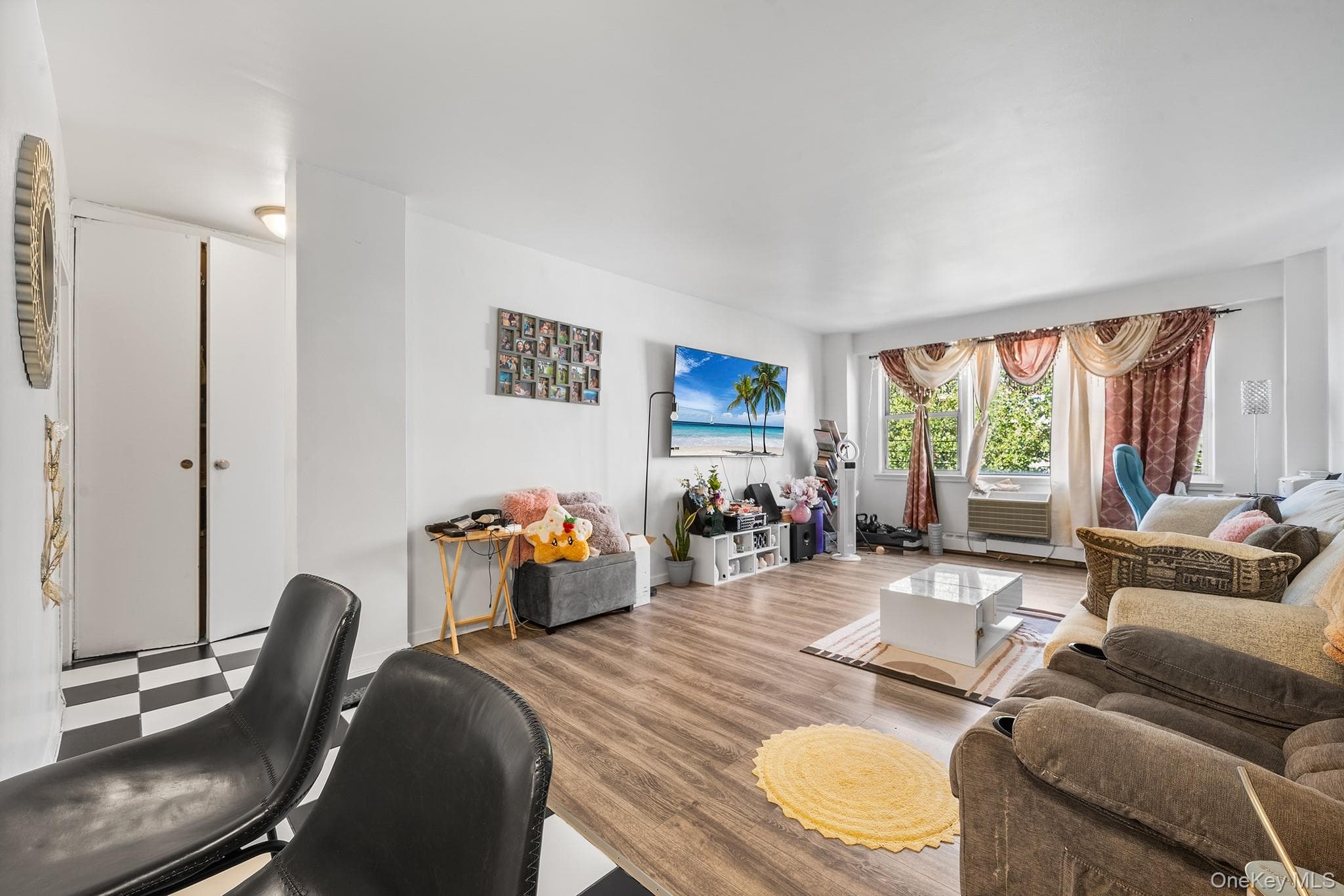 87-15 165th Street Unit: 5E thumbnail 4
